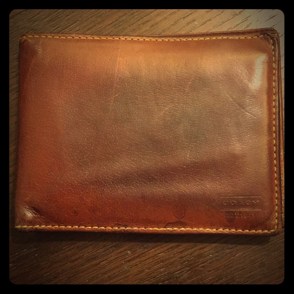 Nicely worn Coach men’s wallet in cognac